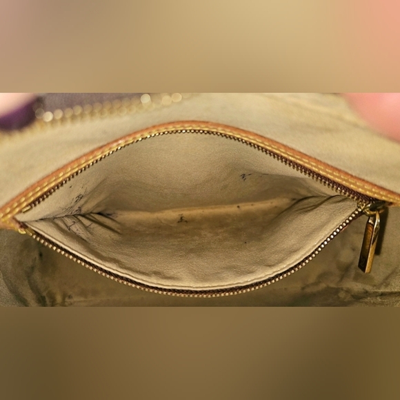 Authentic LOUIS VUITTON Looping GM Shoulder Crossbody Bag - Picture 7 of 11